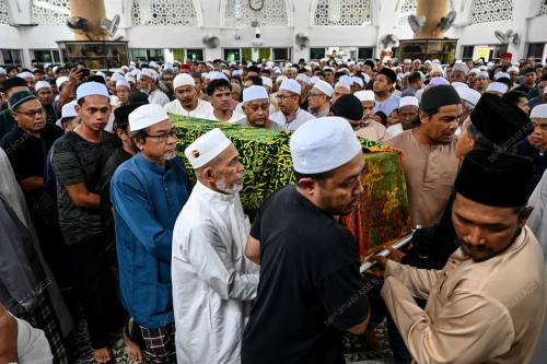 ZULHARISAM AWANG
