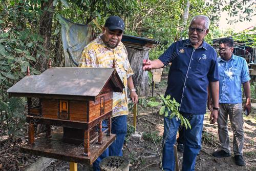 DATUK MAHFUZ OMAR