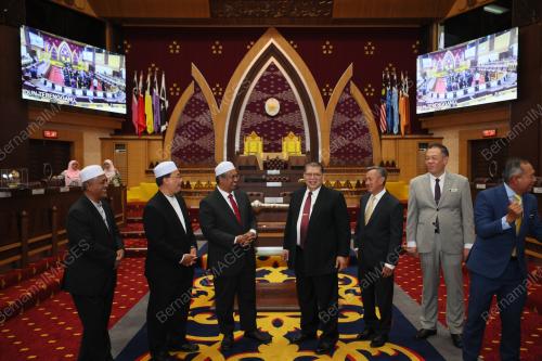 TAN SRI JOHARI ABDUL
