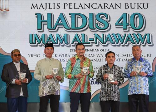 DATUK DR ASYRAF WAJDI DUSUKI