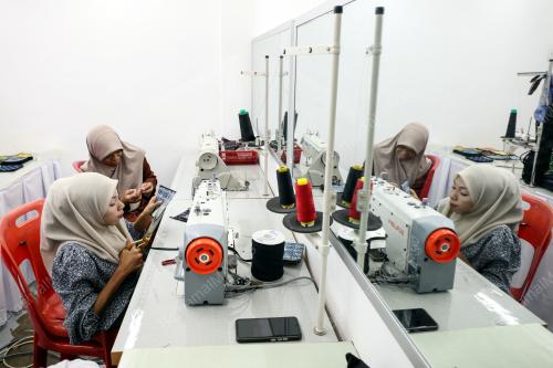 OKU HASILKAN PRODUK BATIK