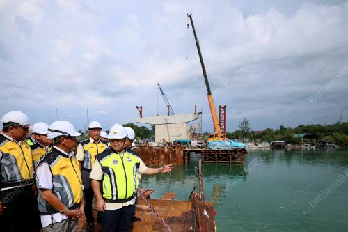 DATUK SERI ALEXANDER NANTA LINGGI