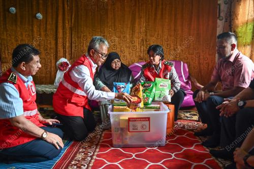 TUNKU PUTERI INTAN SAFINAZ