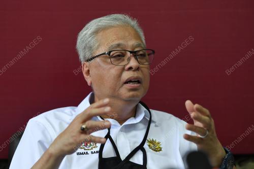 DATUK SERI ISMAIL SABRI YAAKOB