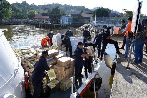 BARANGAN KEPERLUAN BANJIR PULAU REDANG