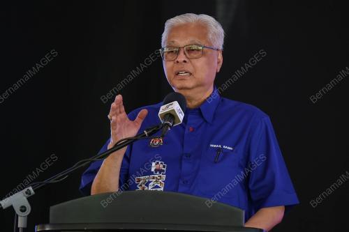 DATUK SERI ISMAIL SABRI YAAKOB