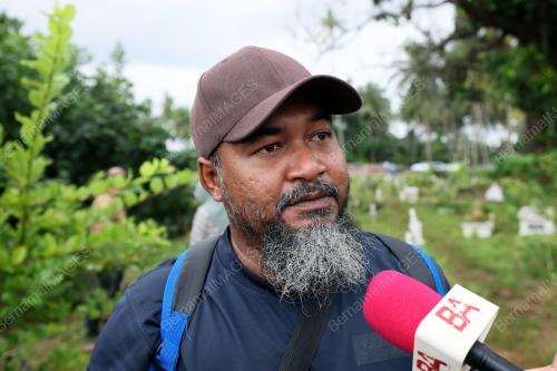 HAKISAN TANAH KUBUR