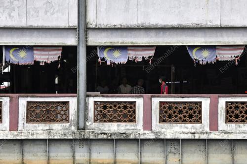 JALUR GEMILANG KOYAK DAN LUSUH