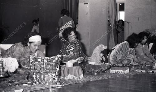 HARI WANITA