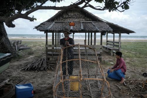 PEMBUAT BUBU IKAN KIJAL