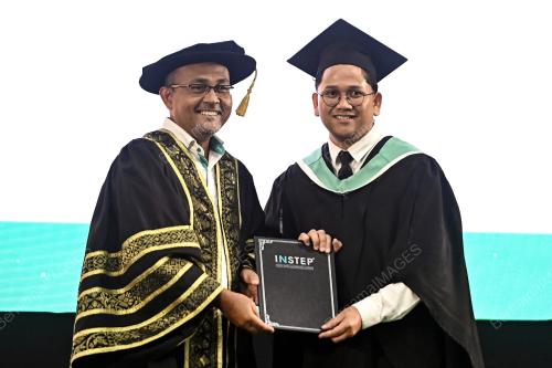 MAJLIS GRADUASI INSTEP