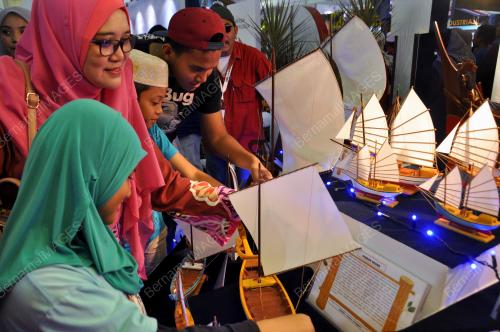 TR13_02032018_REPLIKA_PERAHU