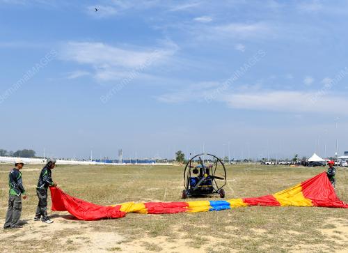 TR13_04082019_PARAMOTOR_BN201908047080