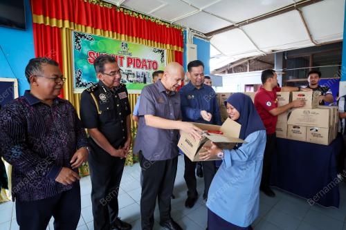 DATUK ARMIZAN MOHD ALI