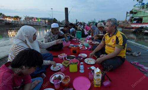 TR13_07062018_BERBUKA_PUASA