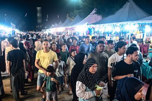 BAZAR AIDILFITRI DATARAN SHAHBANDAR