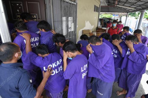 MAHKAMAH SESYEN KEMAMAN