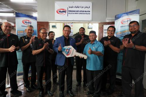 DR MOHD ZUHAN MOHD ZAIN