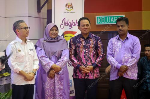 FAHMI FADZIL