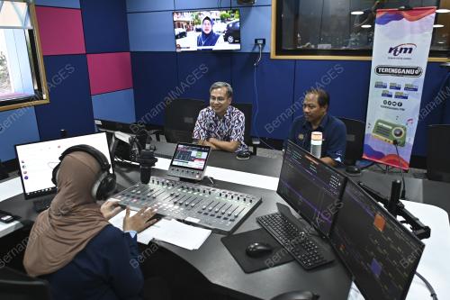 FAHMI FADZIL