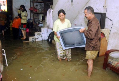 BANJIR KILAT