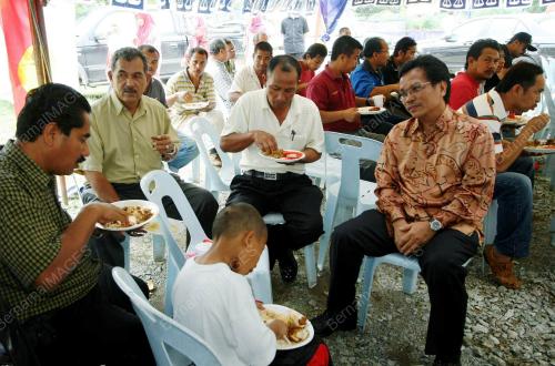 MOHD SHAFIE APDAL