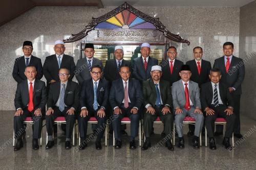 DATUK SERI DR AHMAD SAMSURI MOKHTAR