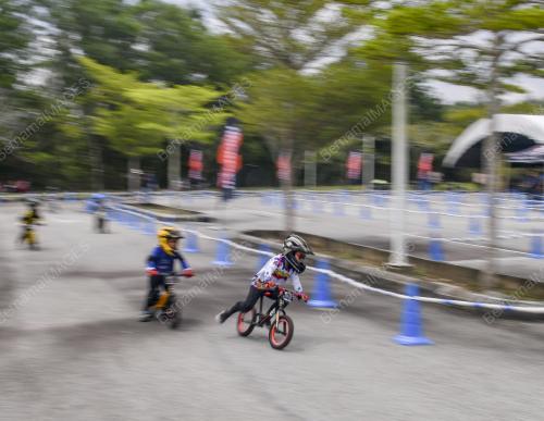 PERLUMBAAN PUSH BIKE
