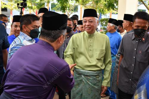DATUK SERI ISMAIL SABRI YAAKOB
