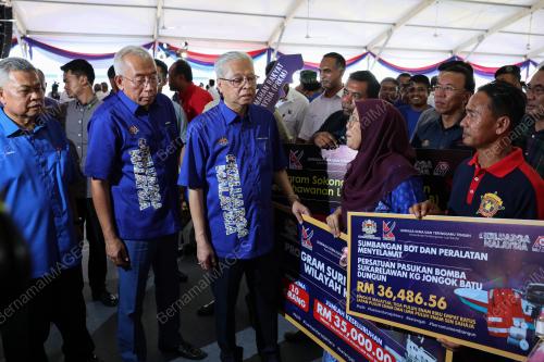 DATUK SERI ISMAIL SABRI YAAKOB