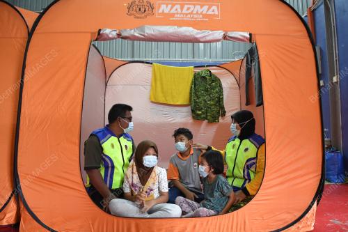BANJIR TERENGGANU: ANGGOTA RELA
