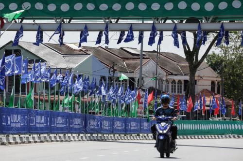 PERANG BENDERA PRU15