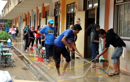 TR14_04012015_TUTUP_BERSIH