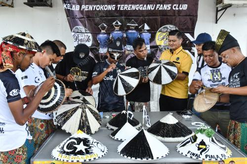 BAHANG PERLAWANAN AKHIR PIALA FA