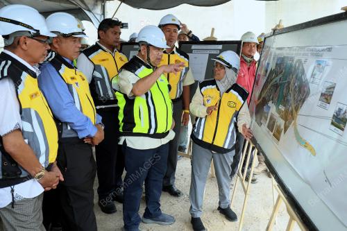 DATUK SERI ALEXANDER NANTA LINGGI