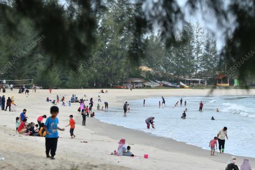 RIADAH HUJUNG MINGGU