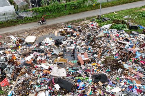 SISA SAMPAH BANJIR