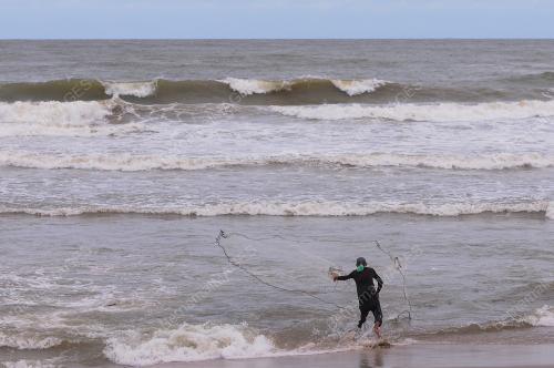 LAUT BERGELORA