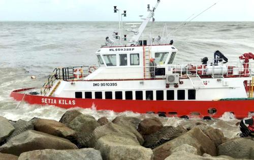 KAPAL PELANTAR MINYAK