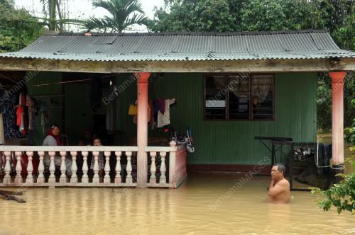 TR14_21012017_BANJIR_SETIU