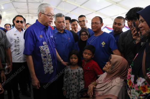 DATUK SERI ISMAIL SABRI YAAKOB