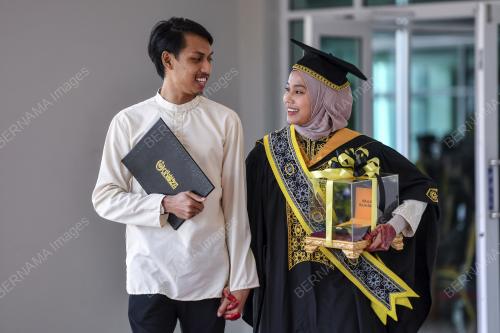 KONVOKESYEN_UNISZA