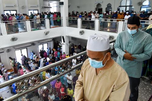 SOLAT JUMAAT TANPA PENJARAKAN FIZIKAL