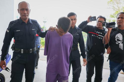 MAHKAMAH TUDUH PEMANDU BOT