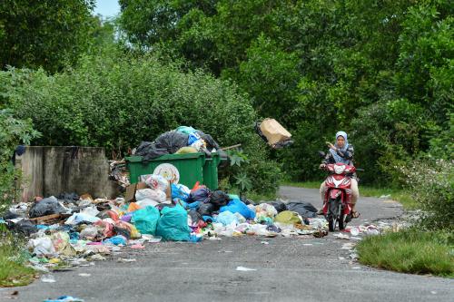TINJAUAN SAMPAH