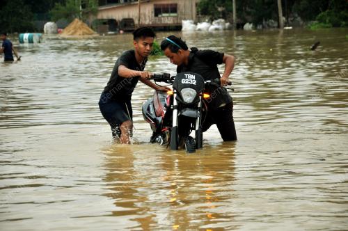 TR15_06012017_BANJIR