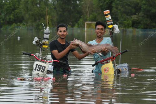 MOTOSIKAL BANJIR