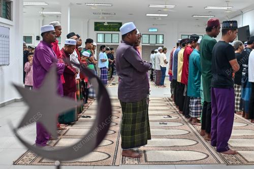 TERAWIH MASJID KAMPUNG SEBERANG TAKIR