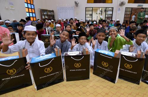 TR15_12062018_SUMBANGAN_BN201806100513
