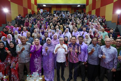 FAHMI FADZIL